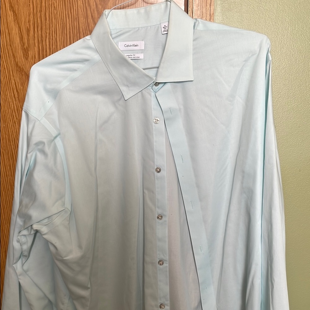 Men’s Calvin Klein dress shirt